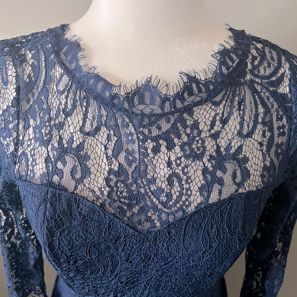 FRANCESCA’S navy blue lace mini dress size M - Picture 4 of 16